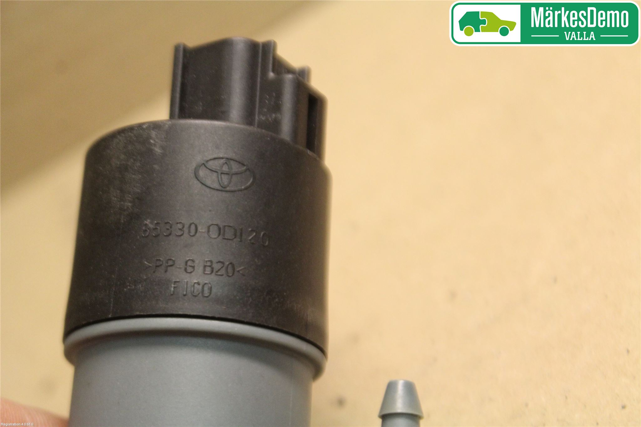 Toyota YARIS XP130 12-14 Spolarpump Vindruta