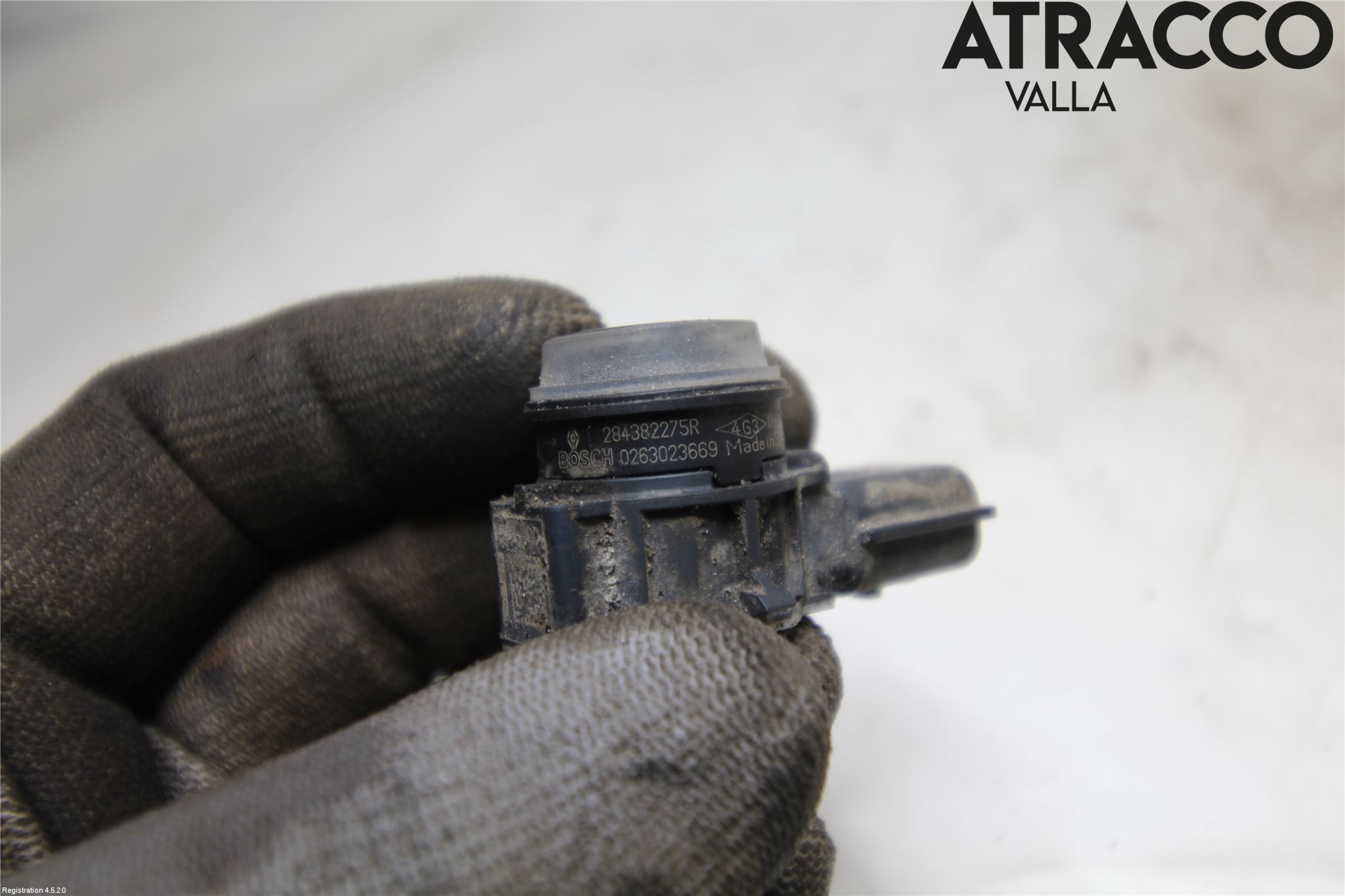 Renault CLIO IV 16-19 Parkeringshjälp Frontsensor