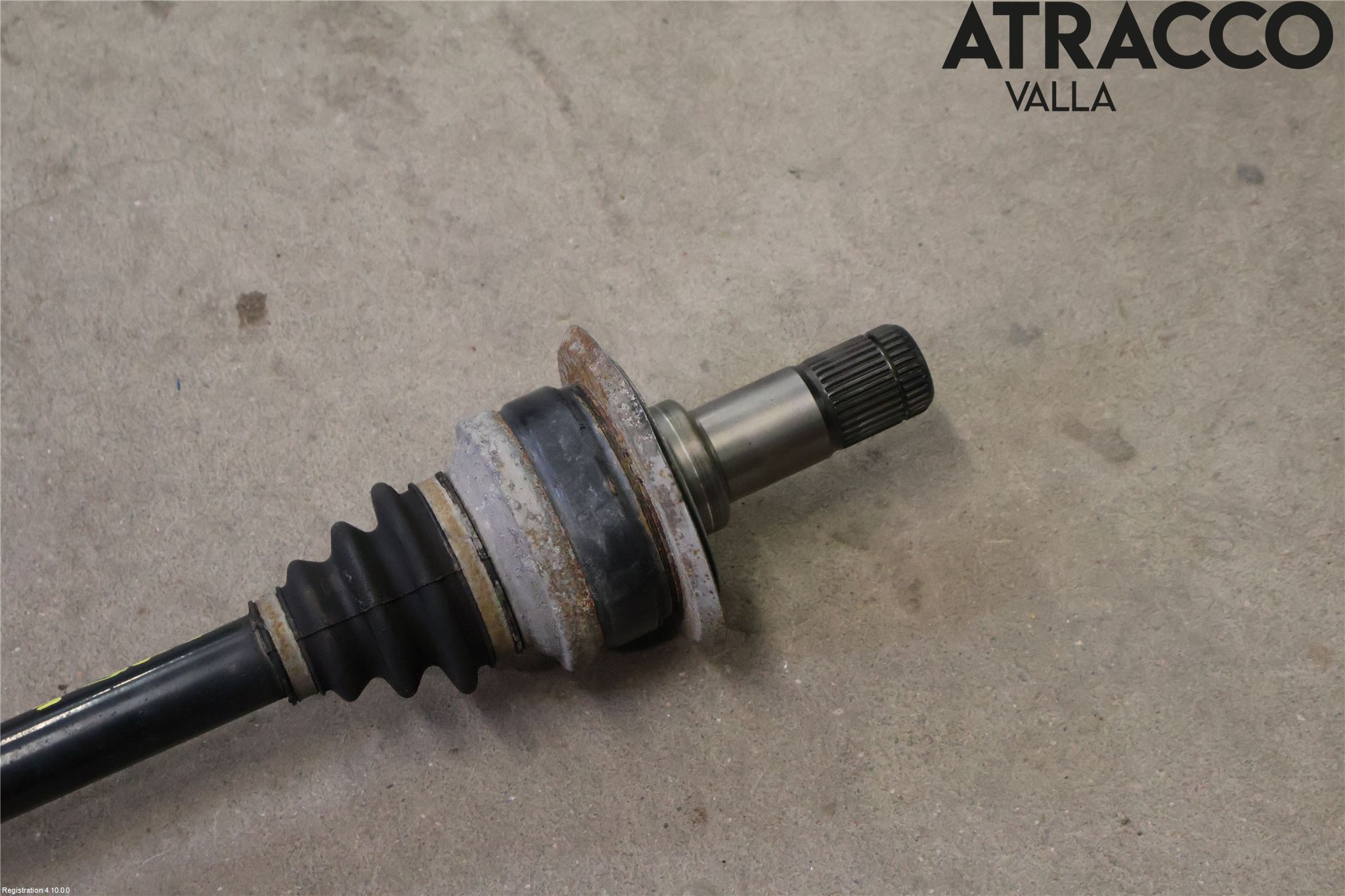 BMW 5 F10/F11/F18 09-17 Drivaxel Bak Höger
