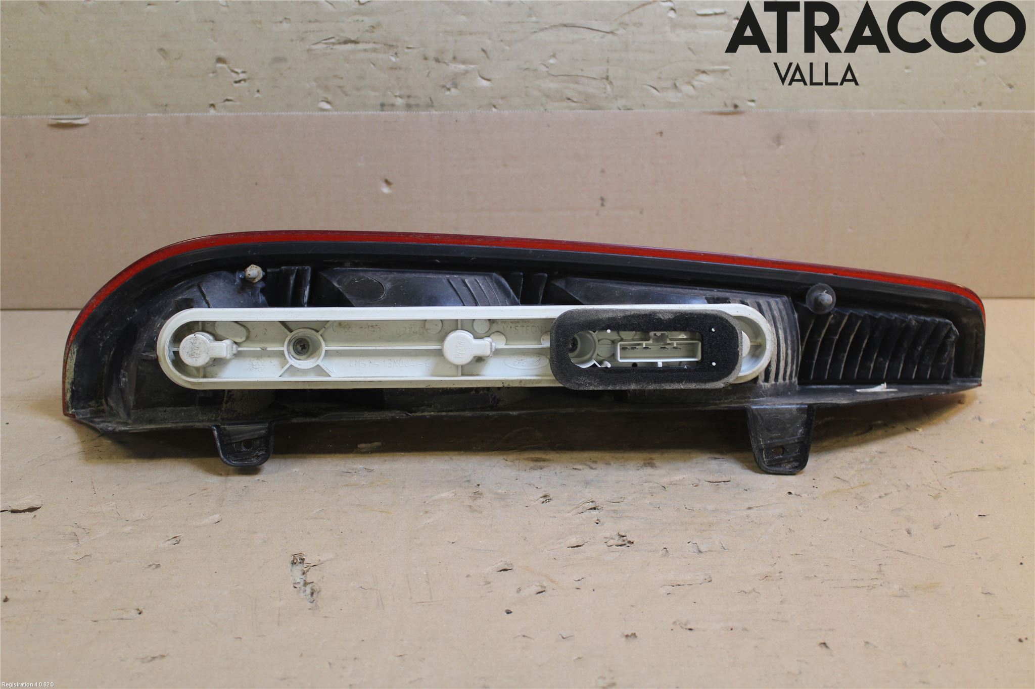 Ford FOCUS     04-07 Bakljus Höger