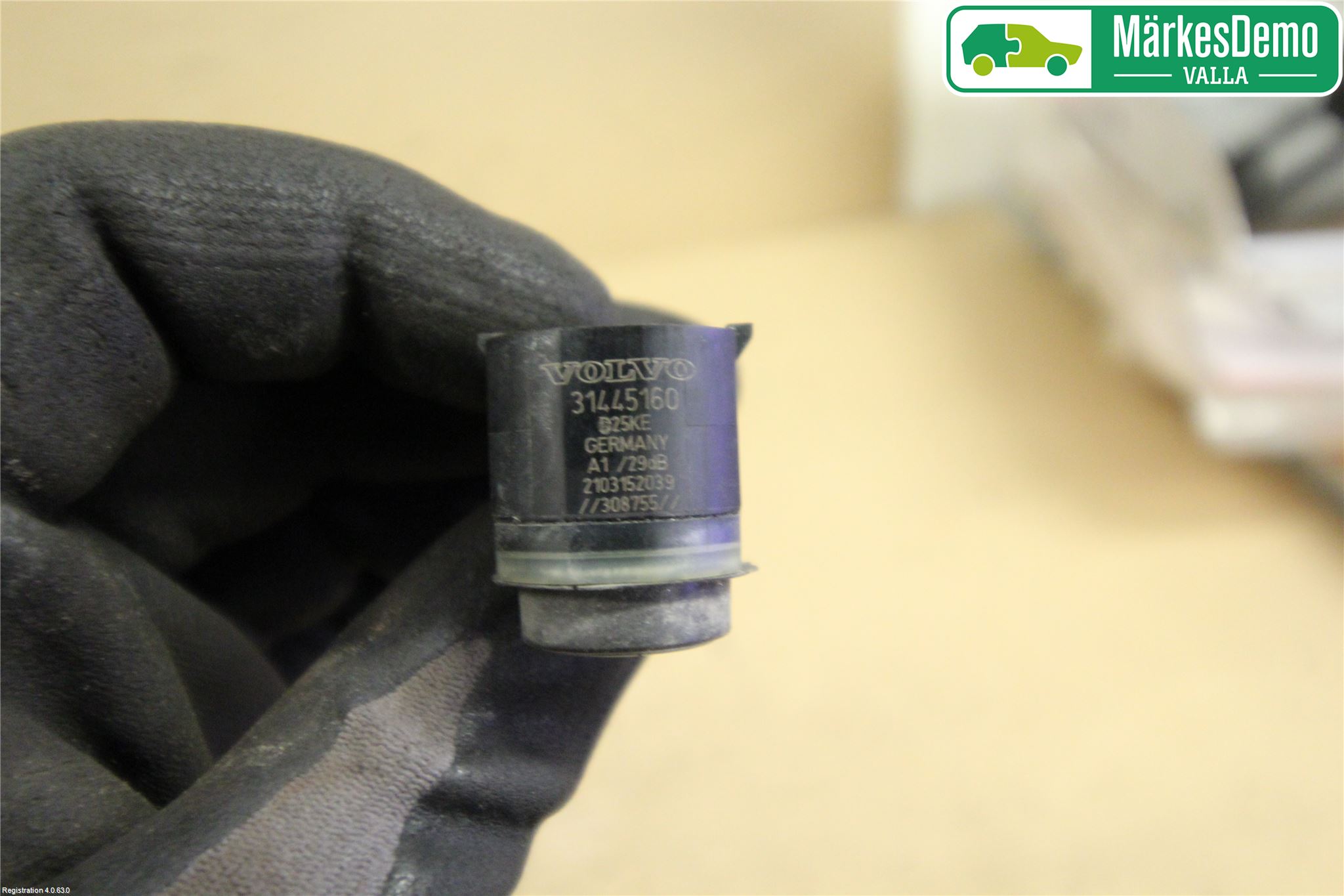 Volvo V40 12-19 Parkeringshjälp Backsensor