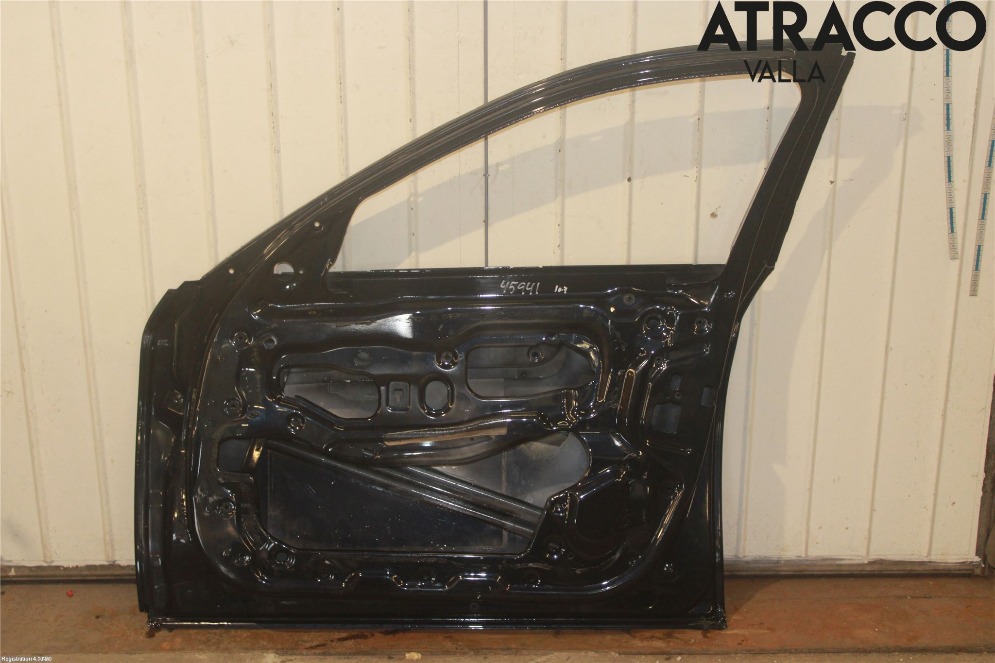 BMW 5 F10/F11/F18 09-17 Dörr Fram Höger