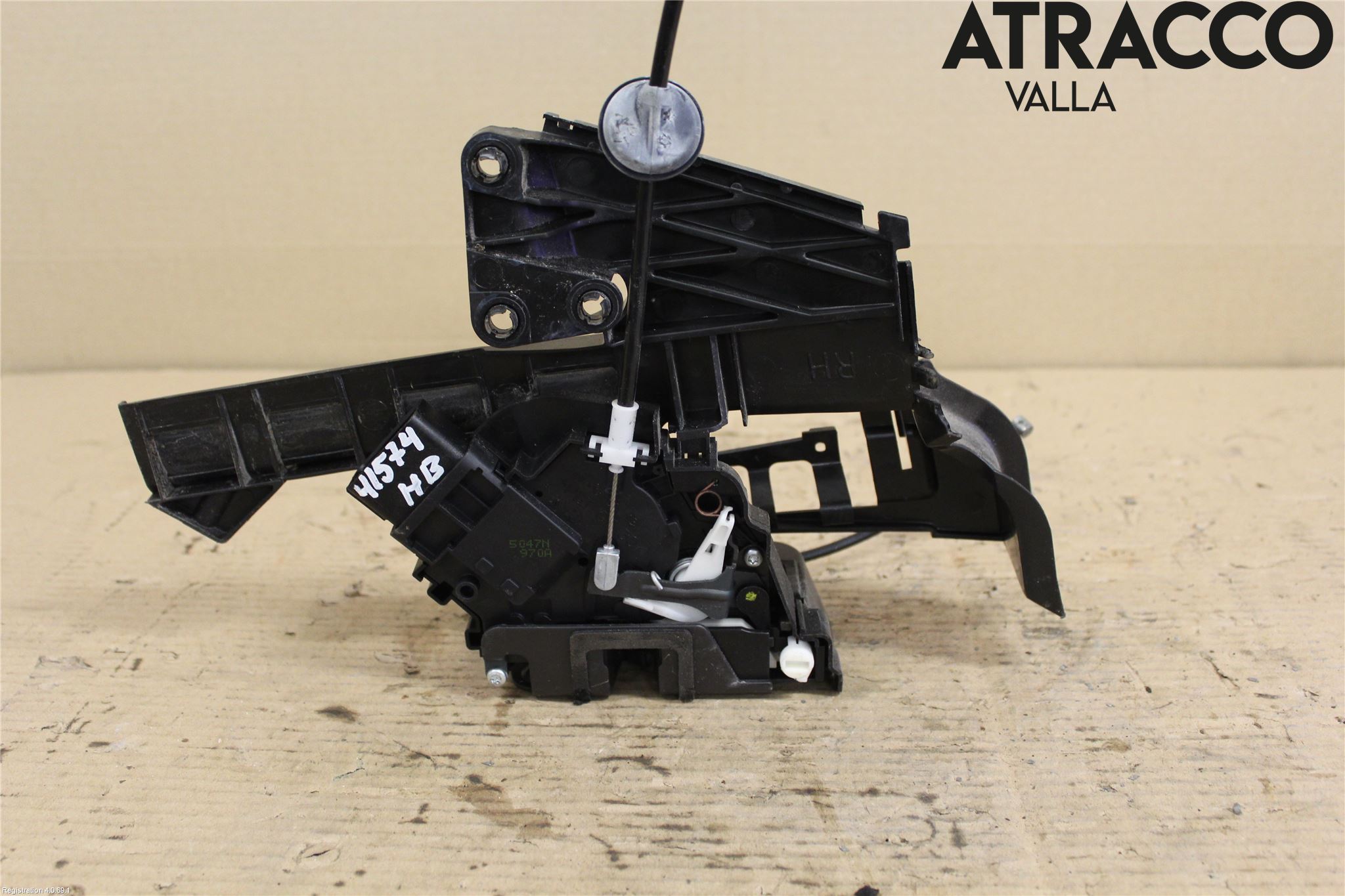 Ford FOCUS     04-07 Låskista-Dörrlås