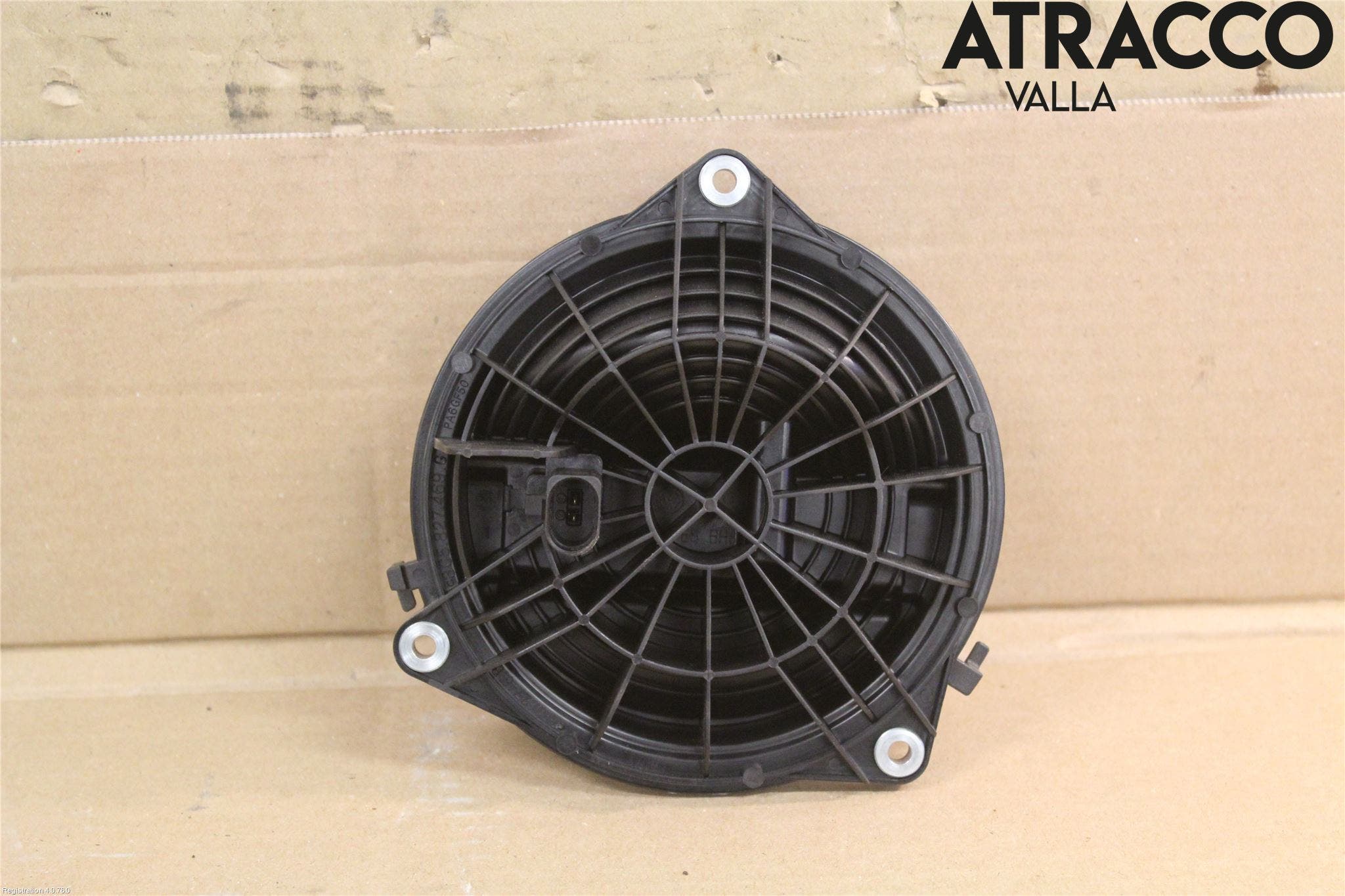 Volkswagen VW GOLF VI 09-13 Bakluckehandtag