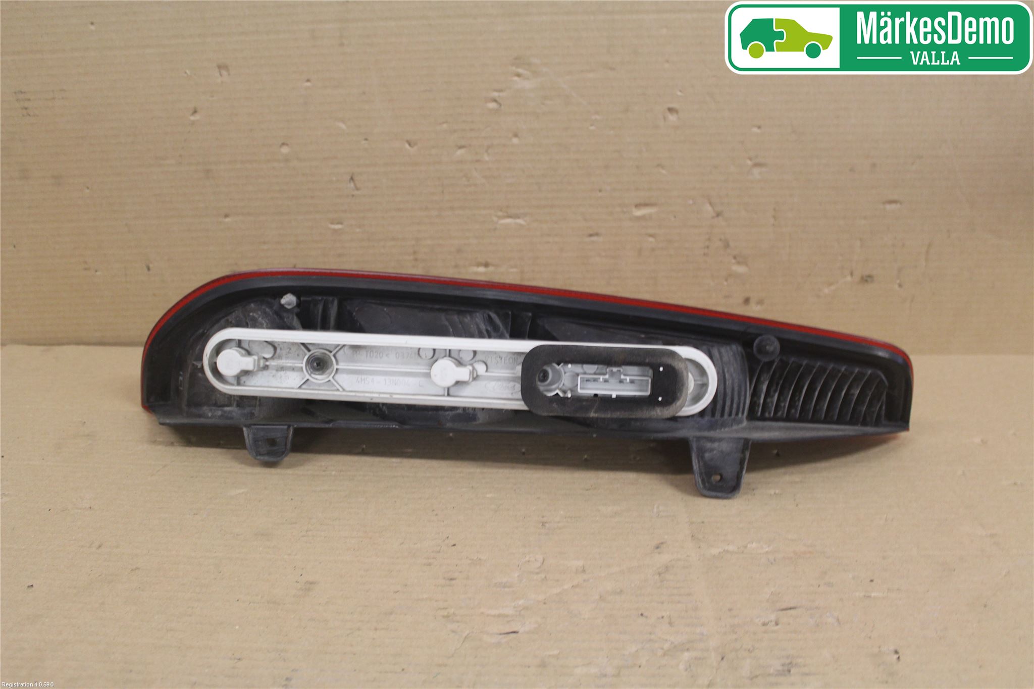 Ford FOCUS     04-07 Bakljus Höger