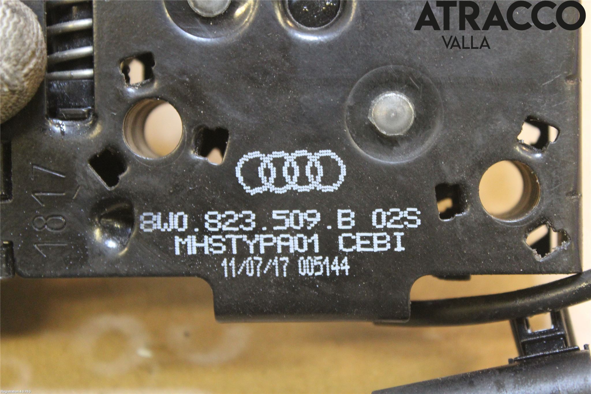 Audi A4/S4 B9 16-19 Huvlås