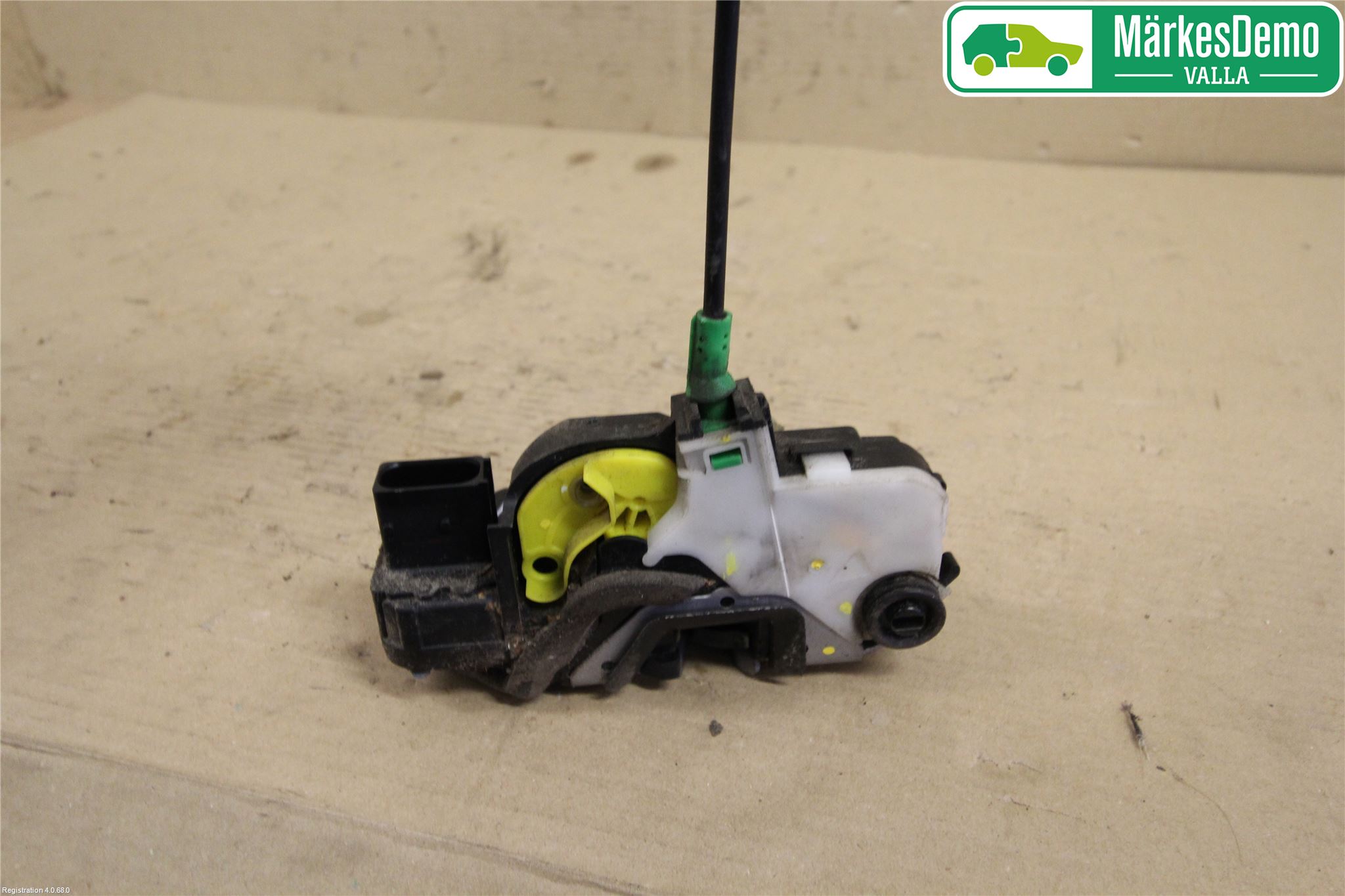 Opel ASTRA J 10-15 Låskista-Dörrlås