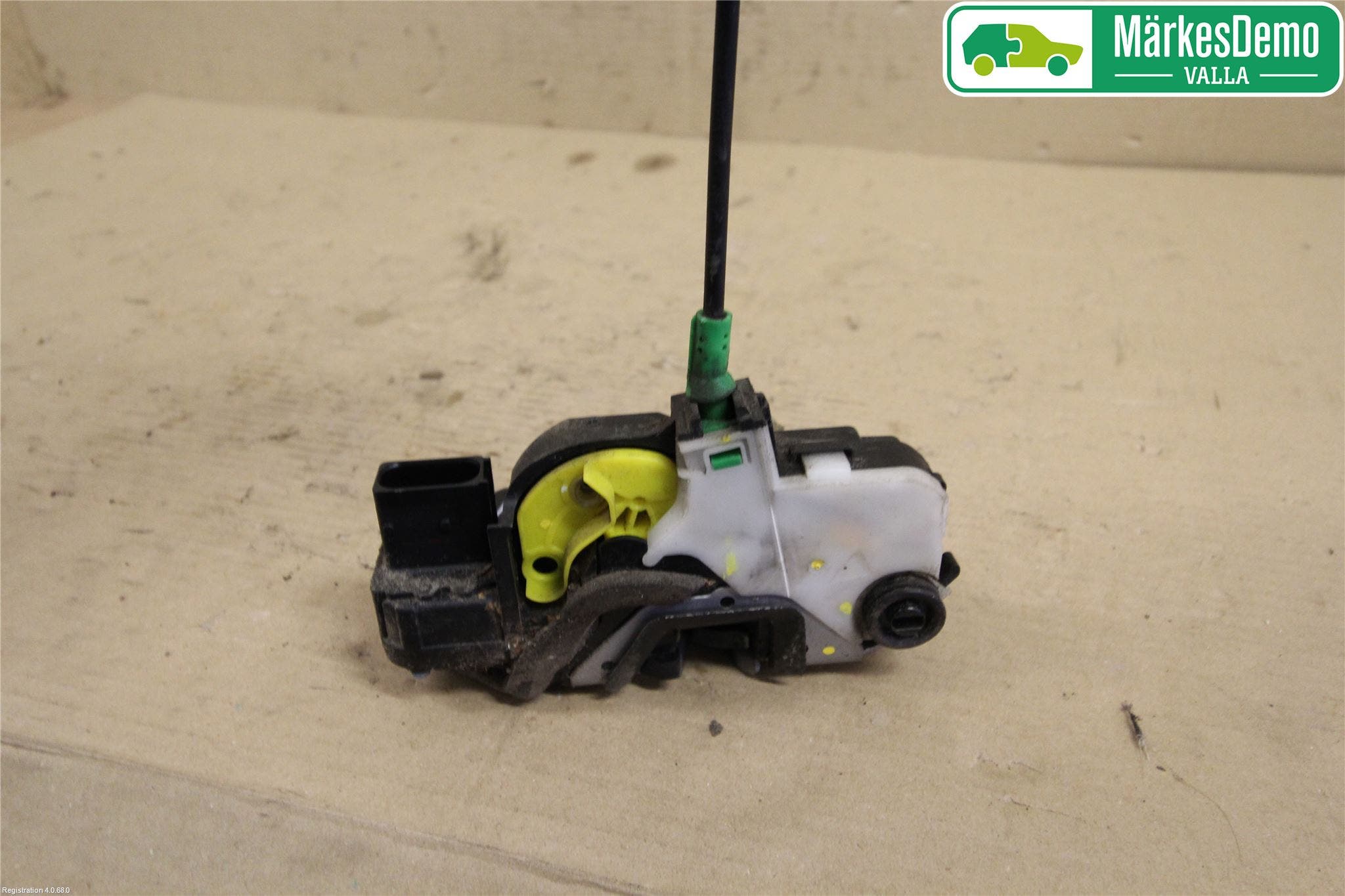 Opel ASTRA J 10-15 Låskista-Dörrlås