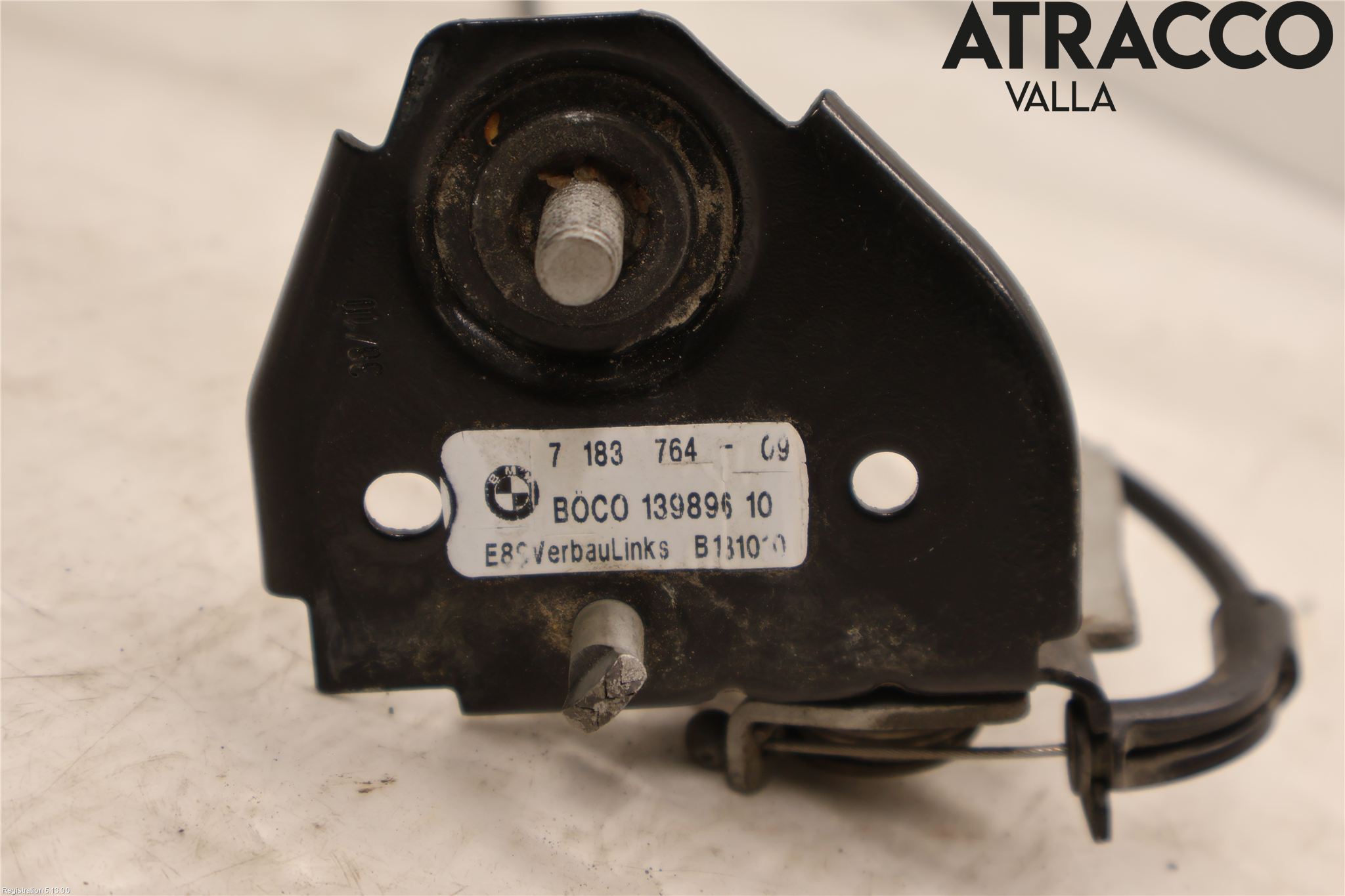 BMW 5 F10/F11/F18 09-17 Huv Spärr