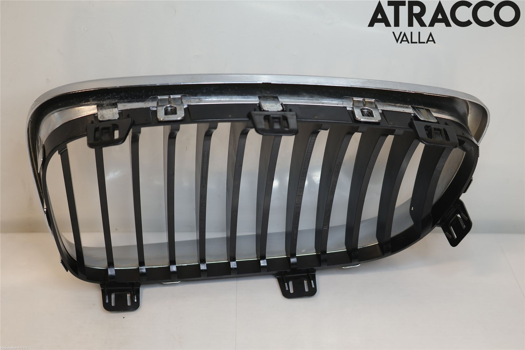 BMW 1 E87/81 5D/3D 03-11 Grilldel Höger