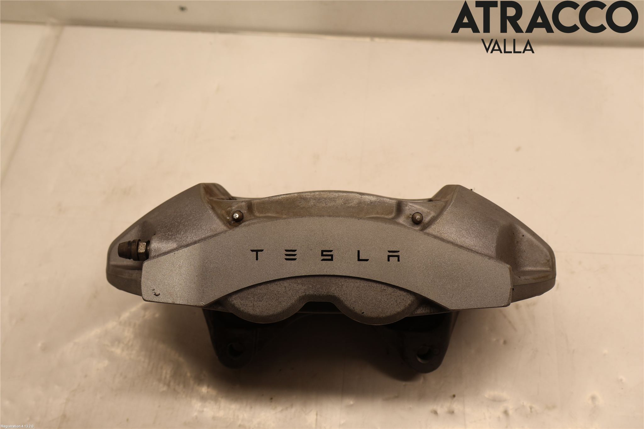 Tesla MODEL 3 17- Bromsok Fram Vänster