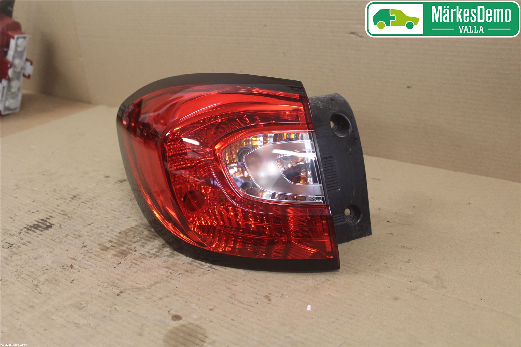 Renault CAPTUR 13-19 Bakljus Vänster