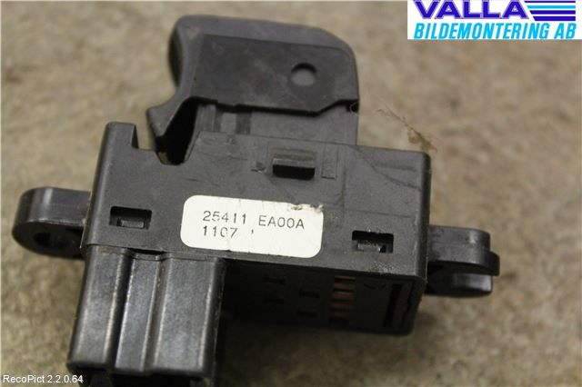 Nissan NAVARA 05-16 Strömställare Elhiss