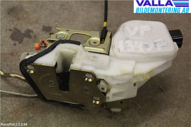 Mitsubishi OUTLANDER 01-07 Låskista-Dörrlås