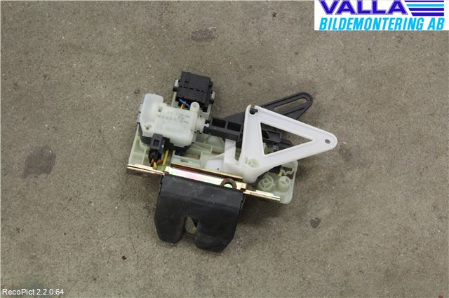 Volvo V70 00-04 Låskista Baklucka
