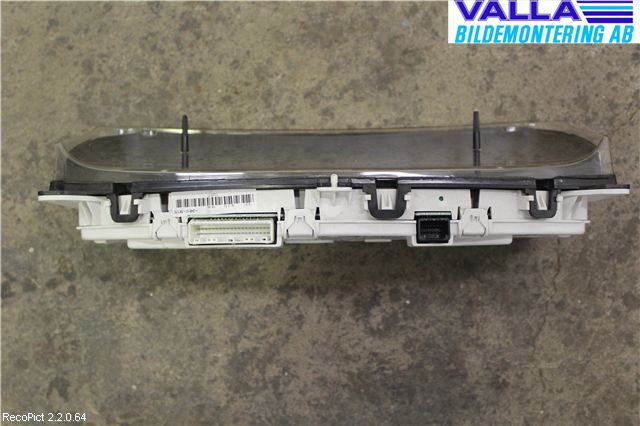 Nissan NAVARA 05-16 Instrument Komb