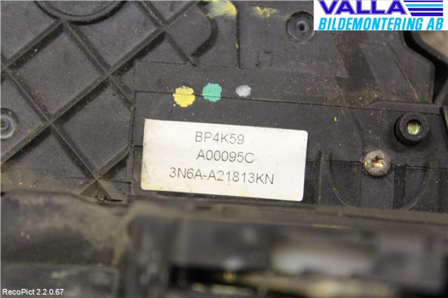 Mazda 3 I 03-06 Låskista-Dörrlås