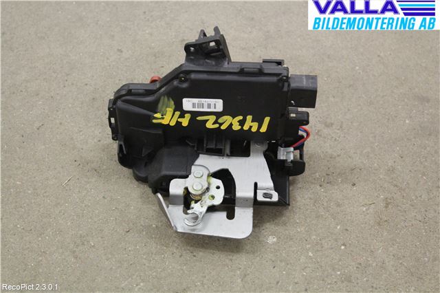 Audi A4/S4 01-05 Låskista-Dörrlås