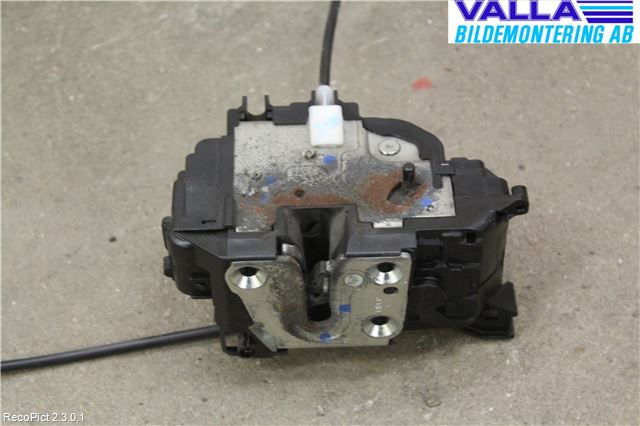 Renault CLIO III  06-09 Låskista-Dörrlås