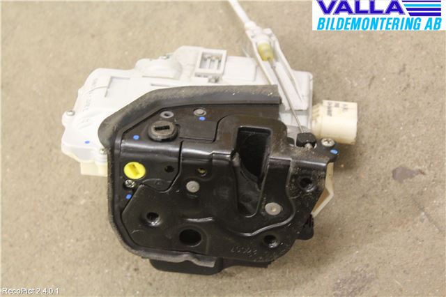 Audi A4/S4 05-07 Låskista-Dörrlås