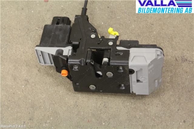 Volvo XC70 01-04 Låskista-Dörrlås