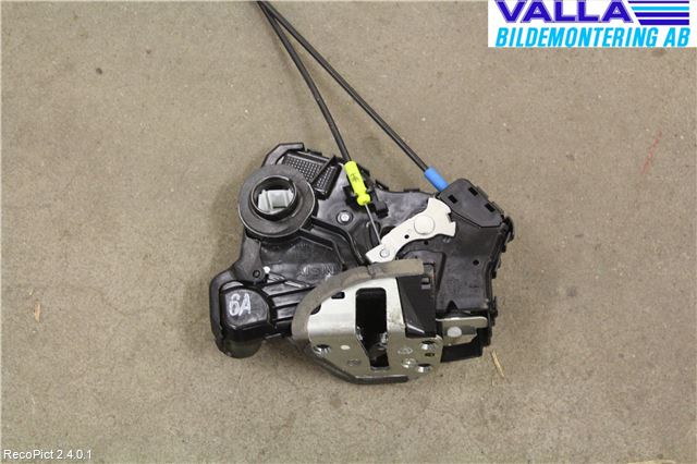 Toyota AURIS 07-09 Låskista-Dörrlås