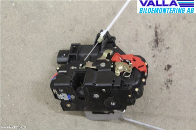 Audi A4/S4 01-05 Låskista-Dörrlås