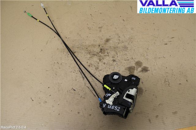 Toyota AURIS 10-12 Låskista-Dörrlås