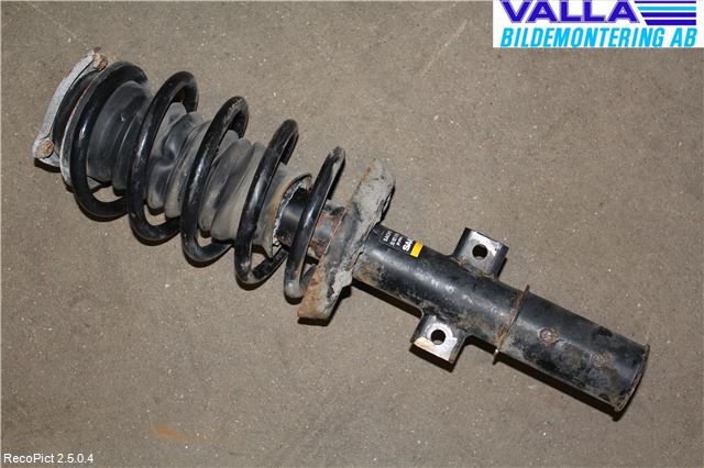 Saab 9-5     06-10 Fjäderben Fram Vänster