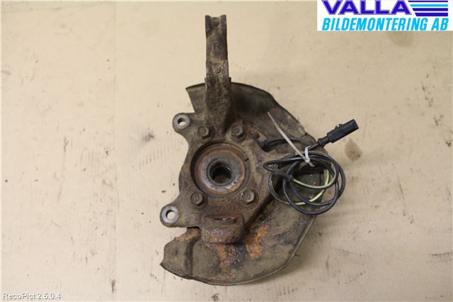 Toyota AURIS 07-09 Styrspindel Lagerhus Hö