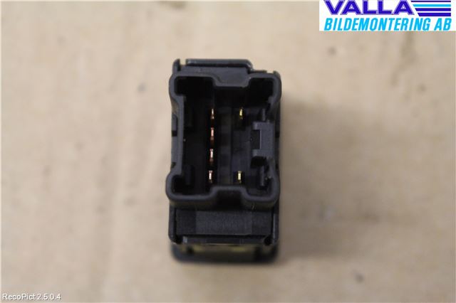 Nissan PRIMERA 02-07 Strömställare Stolvärme