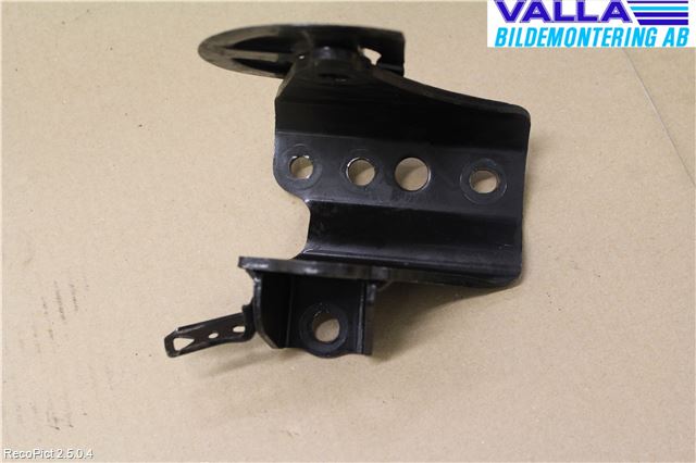 Toyota AURIS 10-12 Motorfäste