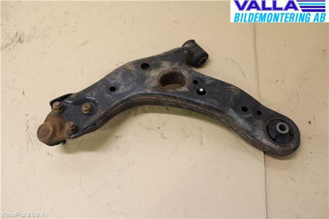 Toyota AURIS 10-12 Bärarm Fram Undre Hö