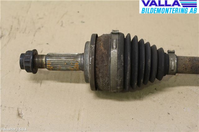 Toyota AURIS 10-12 Drivaxel Fram Vänster