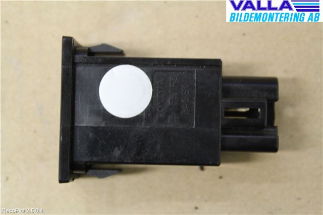 Toyota AVENSIS 03-06 Strömställare Tanklucka