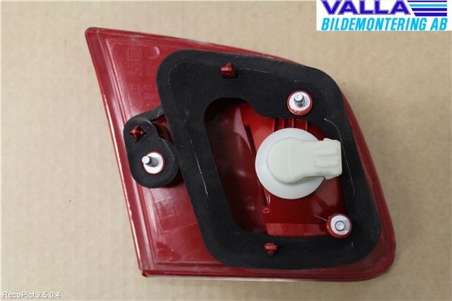 Saab 9-5     06-10 Bakljus Lucka Hö