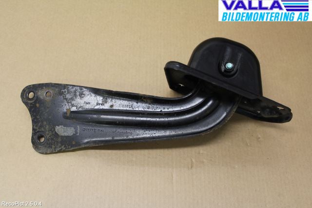 Volkswagen VW GOLF V 04-09 Bärarm Bak Vänster