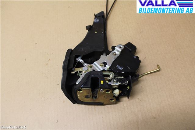 Toyota RAV 4 00-06 Låskista-Dörrlås