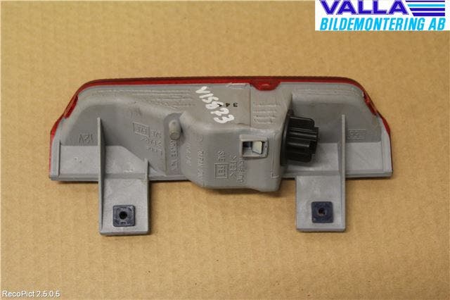 Toyota RAV 4 00-06 Bromsljus Bakruta