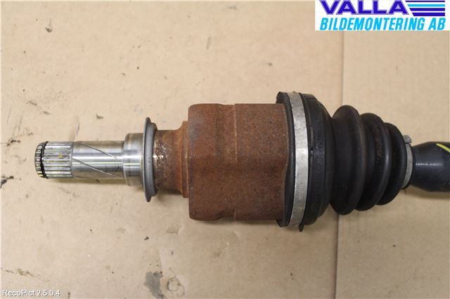 Opel CORSA D 07-14 Drivaxel Fram Höger