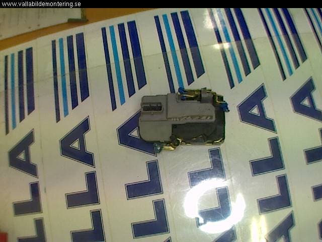 Citroen BERLINGO -02 Låskista-Dörrlås