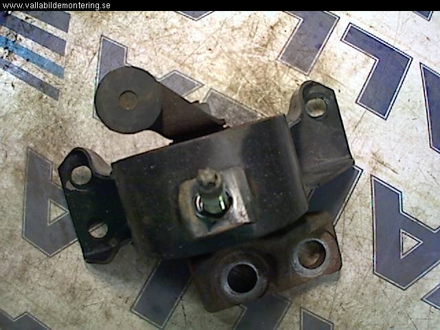 Mazda MPV Motorfäste