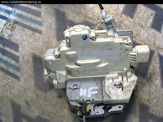 Audi A4/S4 05-07 Låskista-Dörrlås