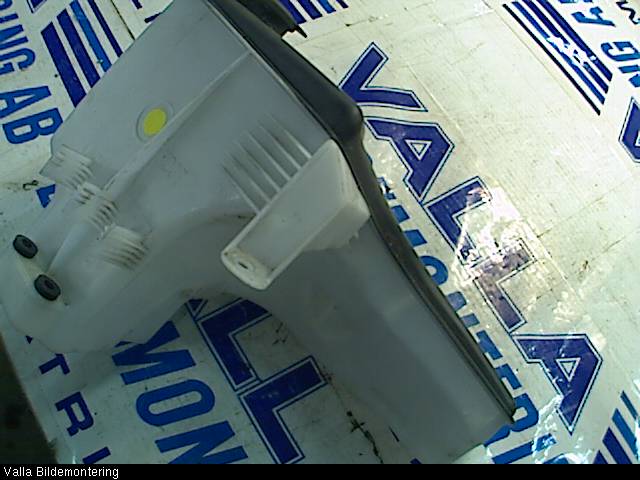 BMW X5 E53     99-06 Spolartank Vindruta-Strål