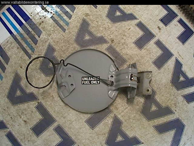 Toyota YARIS XP90 06-11 Tanklucka