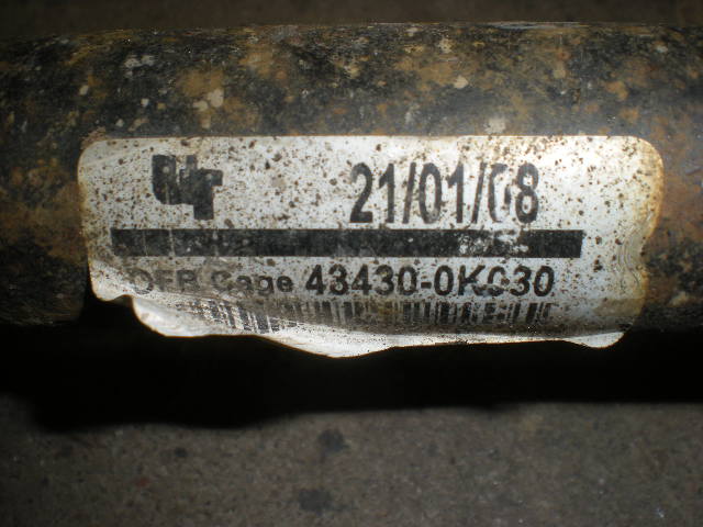 Toyota HILUX 05-16 Drivaxel Fram Vänster