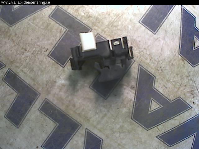 Toyota YARIS XP90 06-11 Strömställare Elhiss