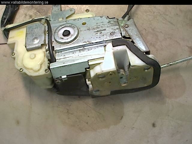 Lexus RX XU10 97-03 Låskista-Dörrlås