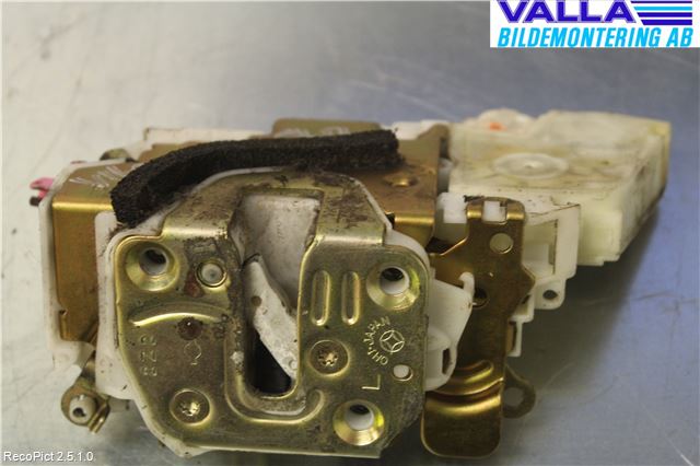 Nissan NAVARA 98-05 Låskista-Dörrlås