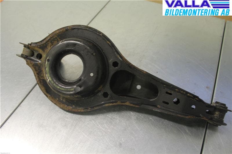 Ford FOCUS 11-14 Bärarm Bak Vänster